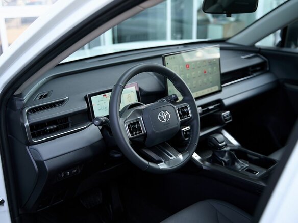 2026 Toyota RAV4 VI (XA60), белый, 4299900 рублей - вид 10