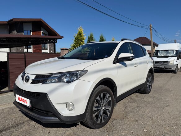 2014 Toyota RAV4 IV (XA40), белый