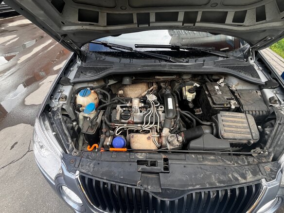 2011 Skoda Yeti I, серый - вид 13