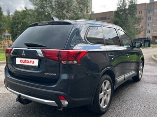 2018 Mitsubishi Outlander III Рестайлинг 2, синий, 1580000 рублей, вид 3