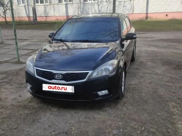 2011 Kia Ceed I Рестайлинг, чёрный, 850000 рублей - вид 1