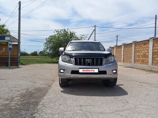 2010 Toyota Land Cruiser Prado 150 Series, серебристый, 2450000 рублей, вид 2