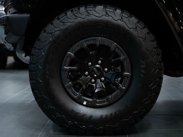 2026 Ford Bronco Raptor VI, чёрный - вид 7