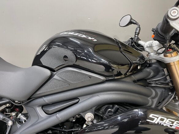 2013 Triumph Speed Triple, чёрный, 680000 рублей - вид 16