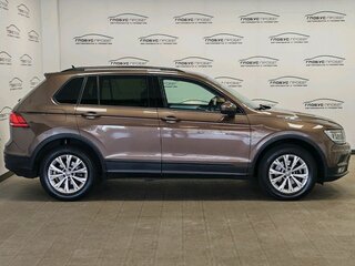 2020 Volkswagen Tiguan II, коричневый, 2200000 рублей, вид 5