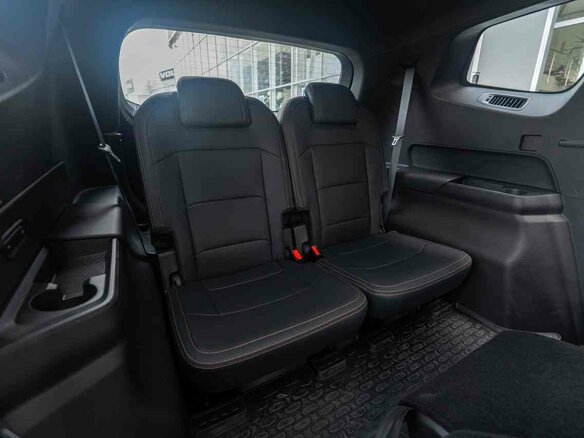 2026 Geely Okavango I Рестайлинг, серый, 4085990 рублей - вид 34
