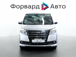 2017 Toyota Noah III (R80), серый, 1799800 рублей, вид 2