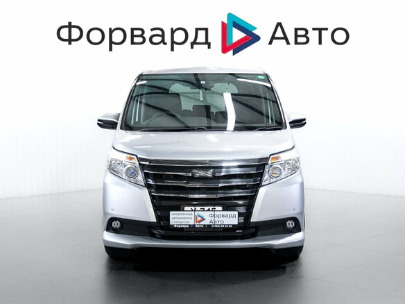 2017 Toyota Noah III (R80), серый, 1799800 рублей - вид 1