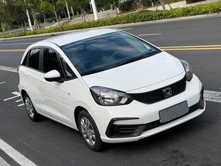 2022 Honda Fit IV, белый, 945000 рублей, вид 3