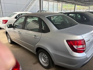 2026 Lada (ВАЗ) Granta I Рестайлинг, серебристый, 990000 рублей, вид 4