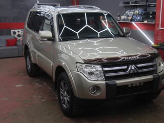2007 Mitsubishi Pajero IV, бежевый, 1350000 рублей, вид 3