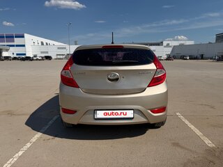 2012 Hyundai Solaris I, бежевый, 625000 рублей, вид 3