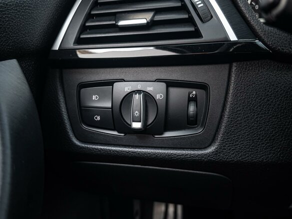 2016 BMW 3 серии 320i xDrive VI (F3x) Рестайлинг, белый - вид 20