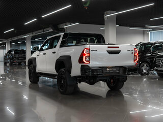 2025 Toyota Hilux VIII Рестайлинг 2, белый, 7250000 рублей, вид 5
