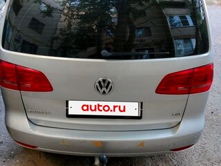 2013 Volkswagen Touran I Рестайлинг 2, серебристый, 1150000 рублей, вид 3