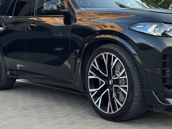 2023 BMW X5 40i IV (G05/G18) Рестайлинг, чёрный, 6490000 рублей - вид 11