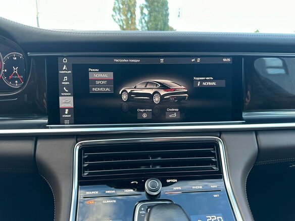 2017 Porsche Panamera 4 II, коричневый, 5250000 рублей - вид 17