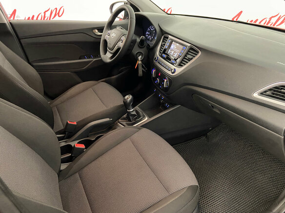2017 Hyundai Solaris II, красный - вид 11