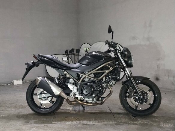 2022 Suzuki SV 650, чёрный - вид 1