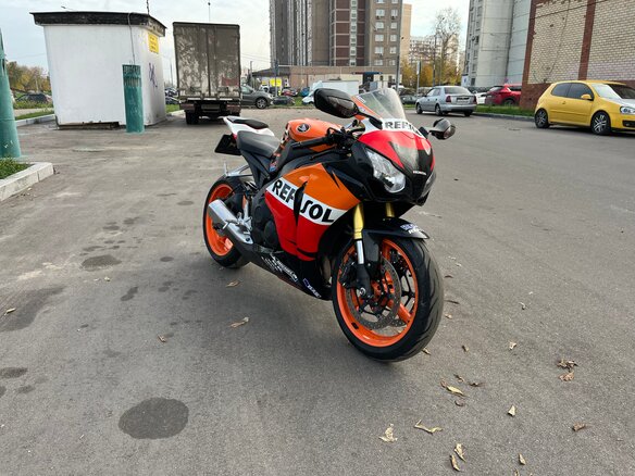 2009 Honda CBR 1000 RR/RA Fireblade, оранжевый, 650000 рублей - вид 1