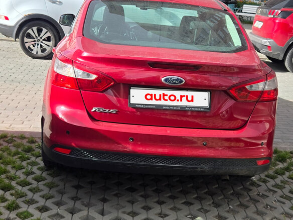 2013 Ford Focus III, красный - вид 2