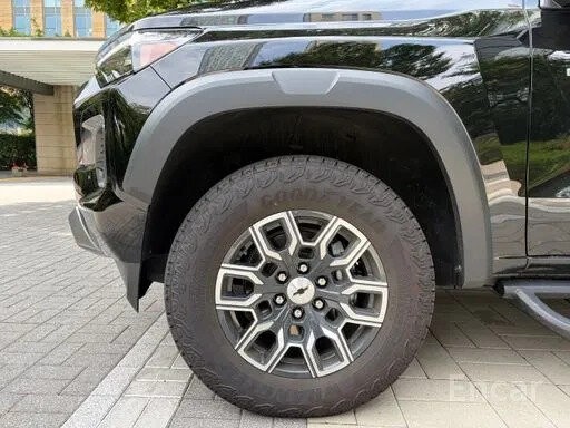 2024 Chevrolet Colorado III, чёрный, 6000039 рублей - вид 4