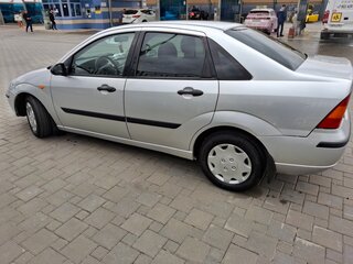 2004 Ford Focus I Рестайлинг, серебристый, 320000 рублей, вид 5
