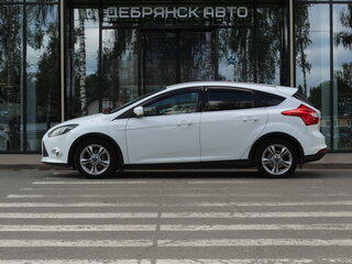 2011 Ford Focus III, белый, 685000 рублей, вид 3