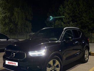 2018 Volvo XC40 I, чёрный, 3300000 рублей, вид 2