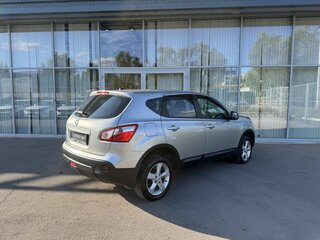 2013 Nissan Qashqai I Рестайлинг, серебристый, 1115000 рублей, вид 5