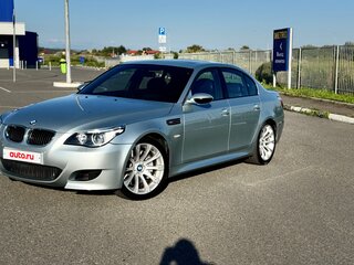 2005 BMW M5 IV (E60/E61), серебристый, 3100000 рублей, вид 1