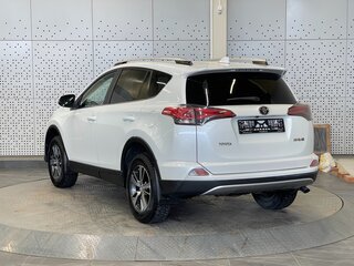 2018 Toyota RAV4 IV (XA40) Рестайлинг, белый, 1450000 рублей, вид 4