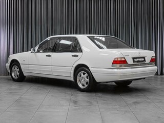 1997 Mercedes-Benz S-Класс 320 III (W140) Рестайлинг, белый, 5789000 рублей, вид 2
