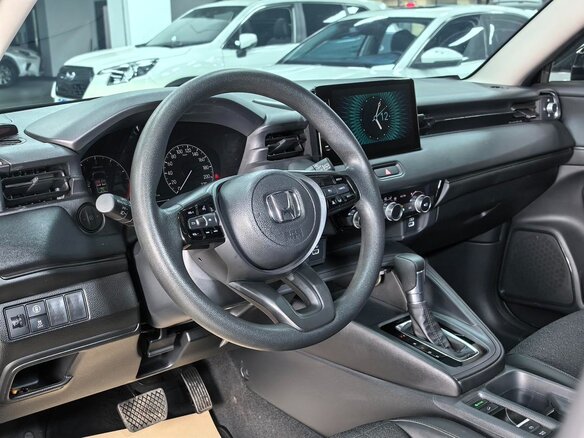 2023 Honda Vezel II, белый - вид 12