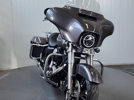 2013 Harley-Davidson Street Glide, серый, 1149000 рублей, вид 2