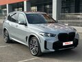 2024 BMW X5 40i IV (G05/G18) Рестайлинг, серый - вид 4