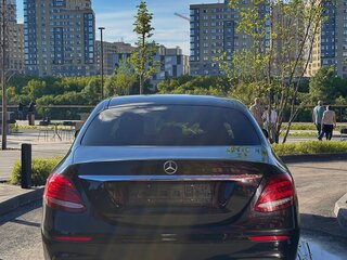 2020 Mercedes-Benz E-Класс 200 d V (W213, S213, C238), чёрный, 3900000 рублей, вид 5