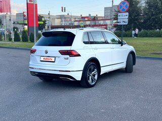 2017 Volkswagen Tiguan II, белый, 2550000 рублей, вид 5