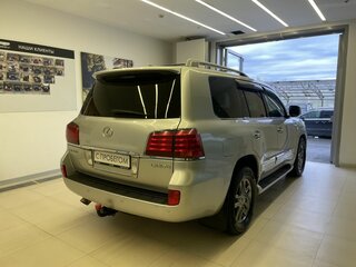 2010 Lexus LX 570 III, серебристый, 2999000 рублей, вид 4