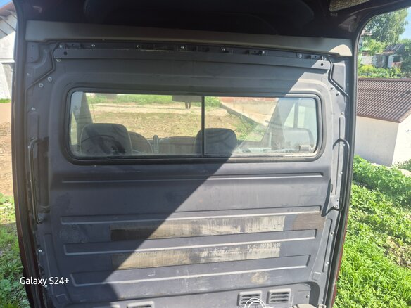 2006 Mercedes-Benz Sprinter, красный, 1950000 рублей - вид 11