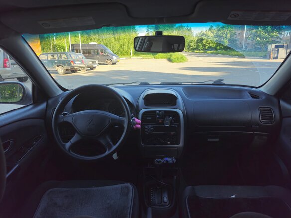 2003 Mitsubishi Carisma I Рестайлинг, серебристый, 385000 рублей - вид 10