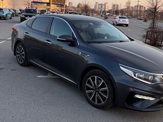 2018 Kia Optima IV Рестайлинг, серый, 1900000 рублей, вид 2