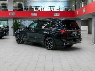 2020 BMW X7 40i I (G07), чёрный, 6495000 рублей, вид 4
