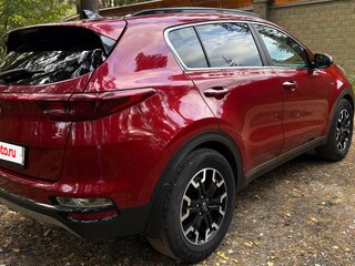 2019 Kia Sportage IV Рестайлинг, красный, 2050000 рублей, вид 4