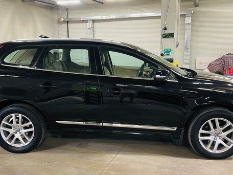 2017 Volvo XC60 I Рестайлинг, чёрный, 2390000 рублей, вид 5