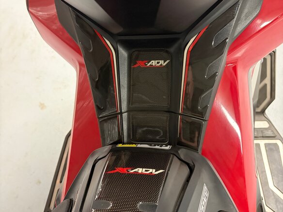 2018 Honda X-ADV, красный - вид 16