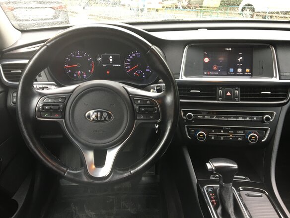 2017 Kia Optima IV, белый, 1750000 рублей - вид 10