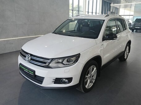 2013 Volkswagen Tiguan I Рестайлинг, белый, 929000 рублей, вид 3