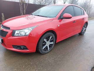 2012 Chevrolet Cruze I Рестайлинг, красный, 700000 рублей, вид 3