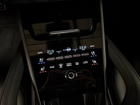 2026 Porsche Cayenne III Рестайлинг, чёрный, 21475000 рублей, вид 5
